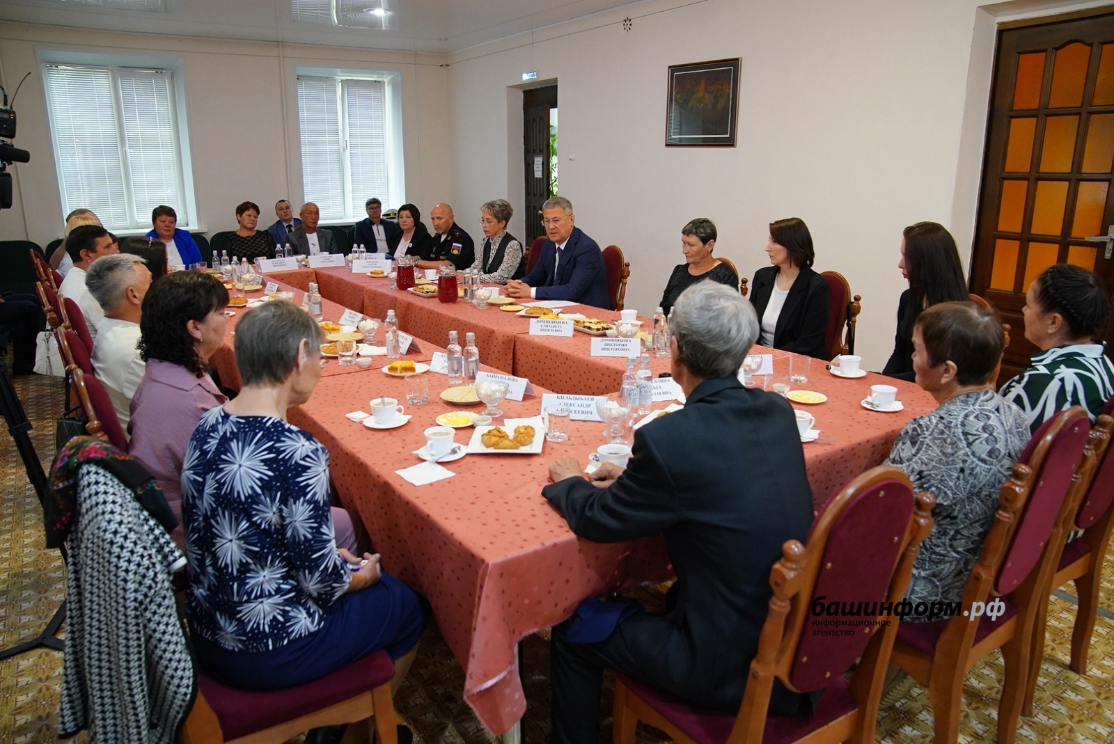 Олег Яровиков