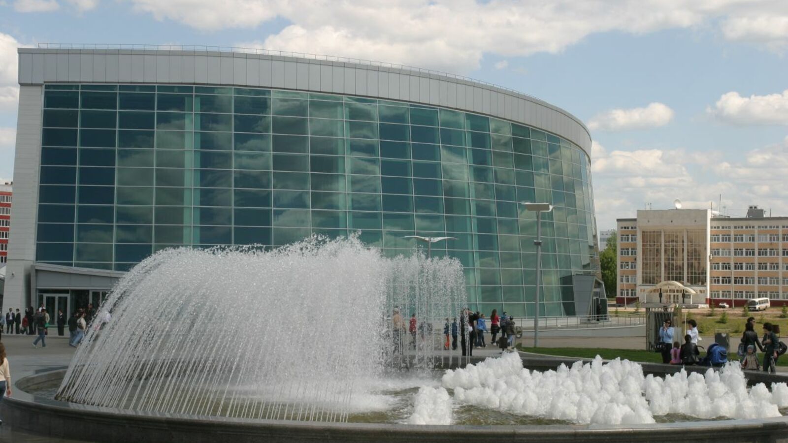 Олег Яровиков