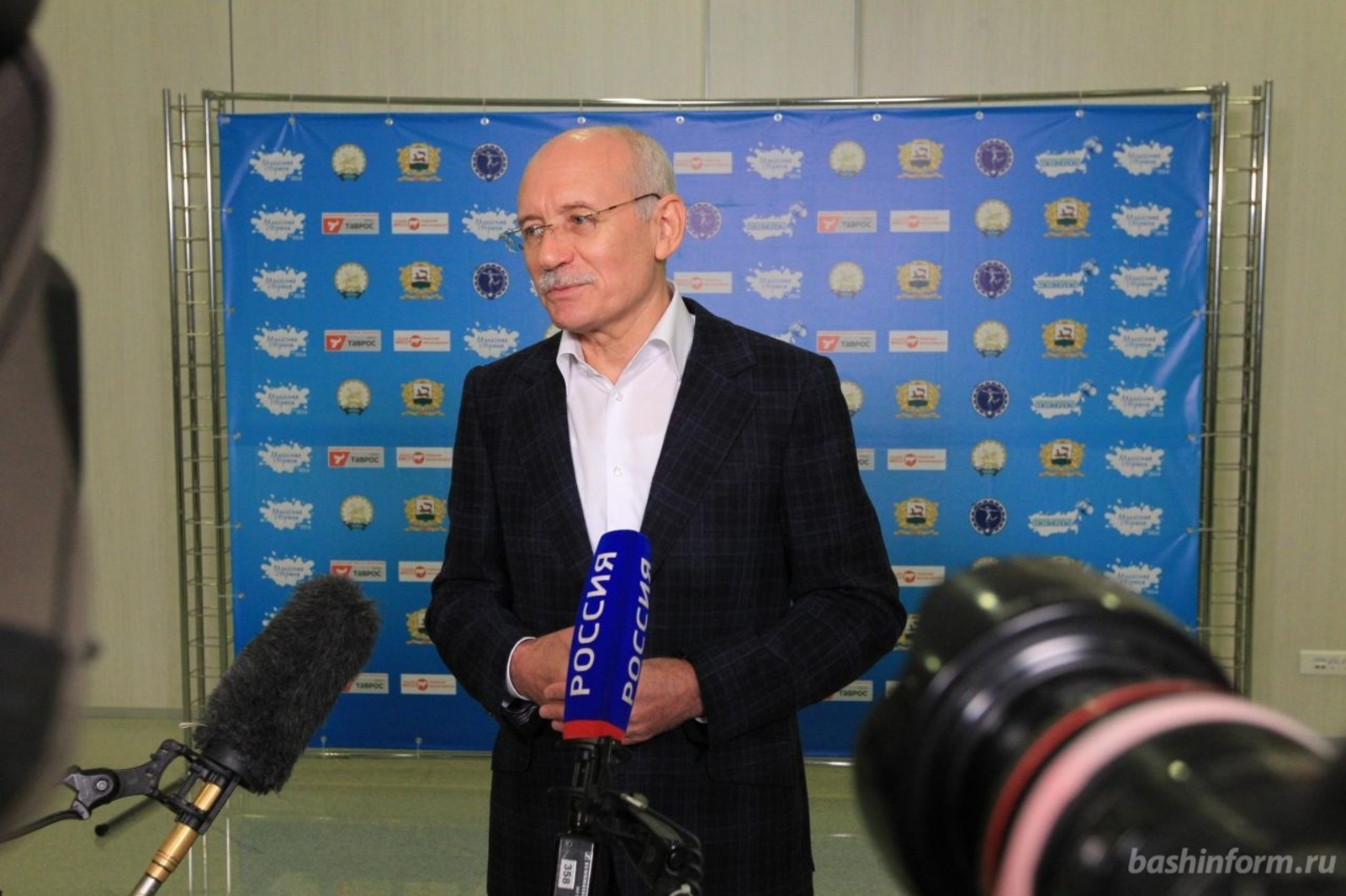 Олег Яровиков