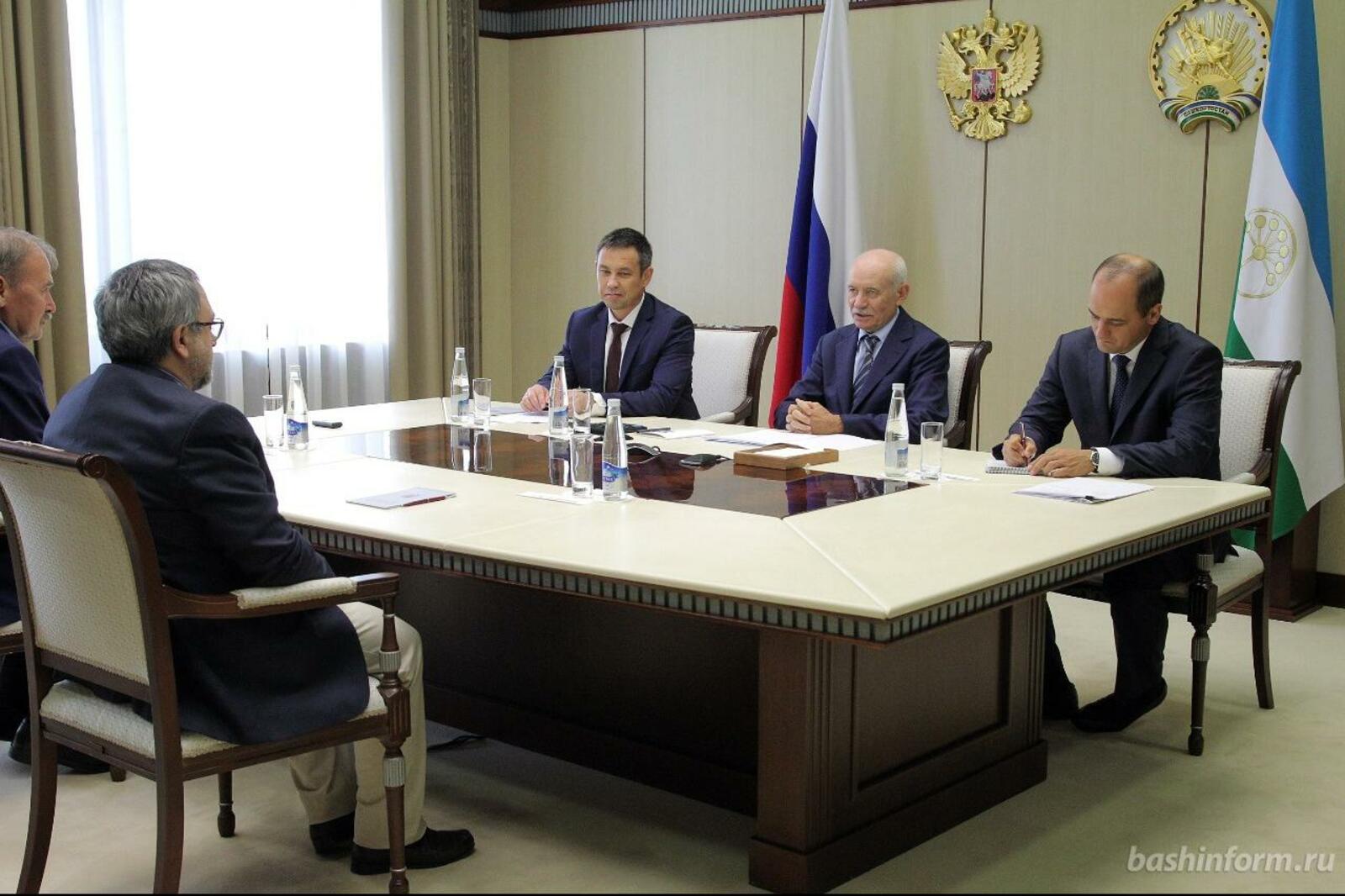 Олег Яровиков