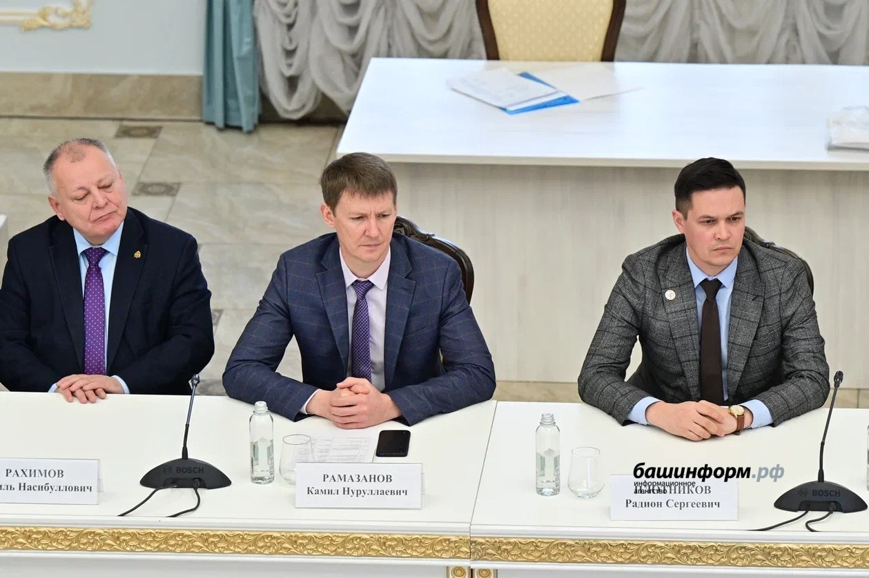 Азат Мухамедьянов пресс-служба  Главы РБ