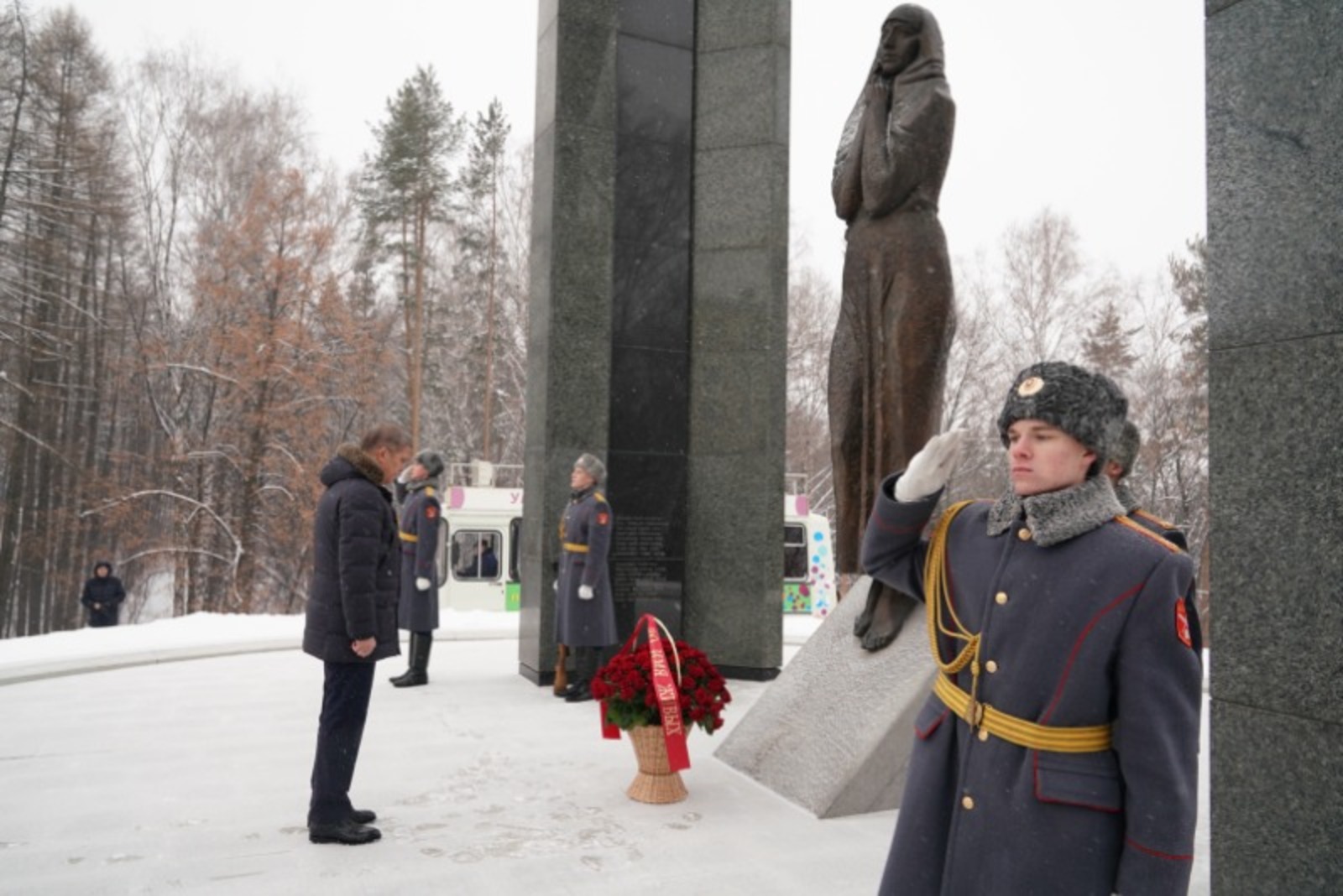 Олег Яровиков