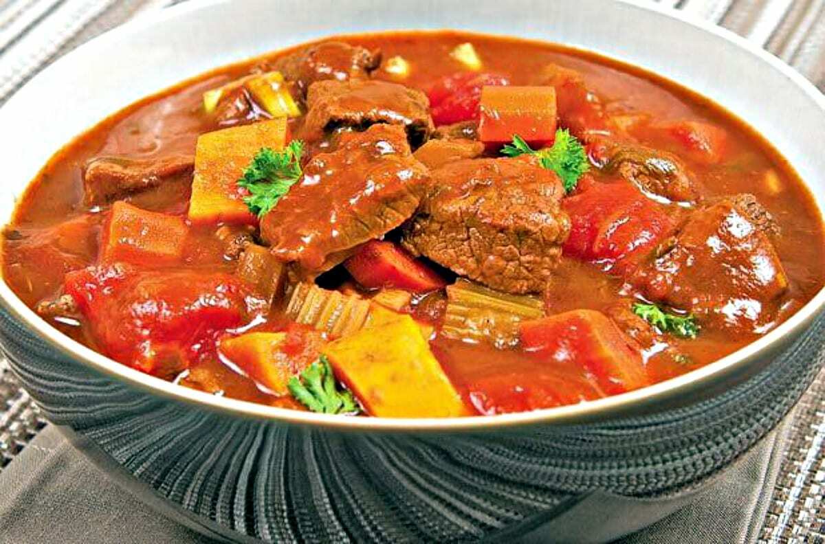 Бугульме блюдо. Хашлама армянская. Армянский суп Хашлама. Хашлама с говядиной. Хашлама из баранины.
