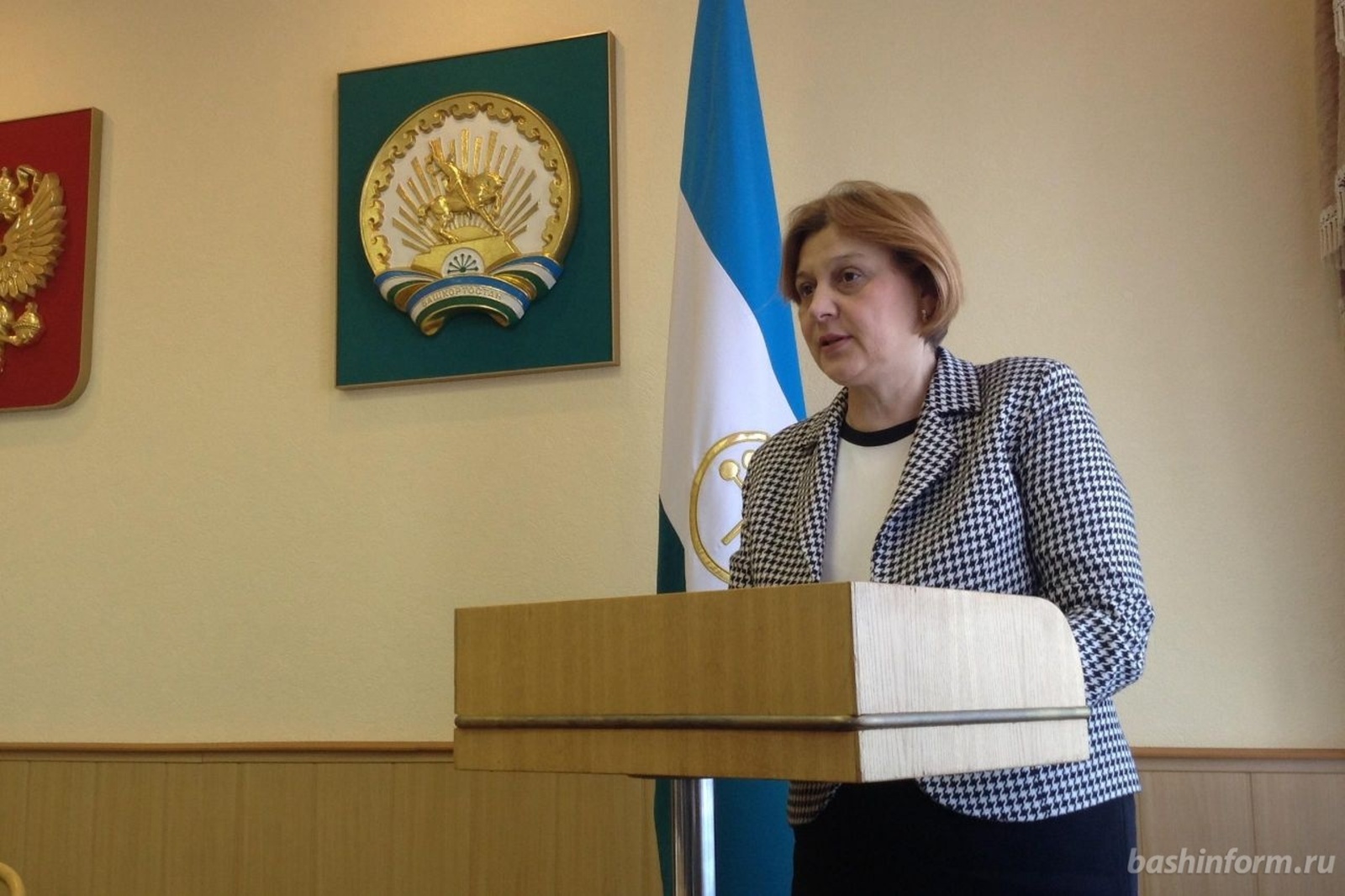 автор