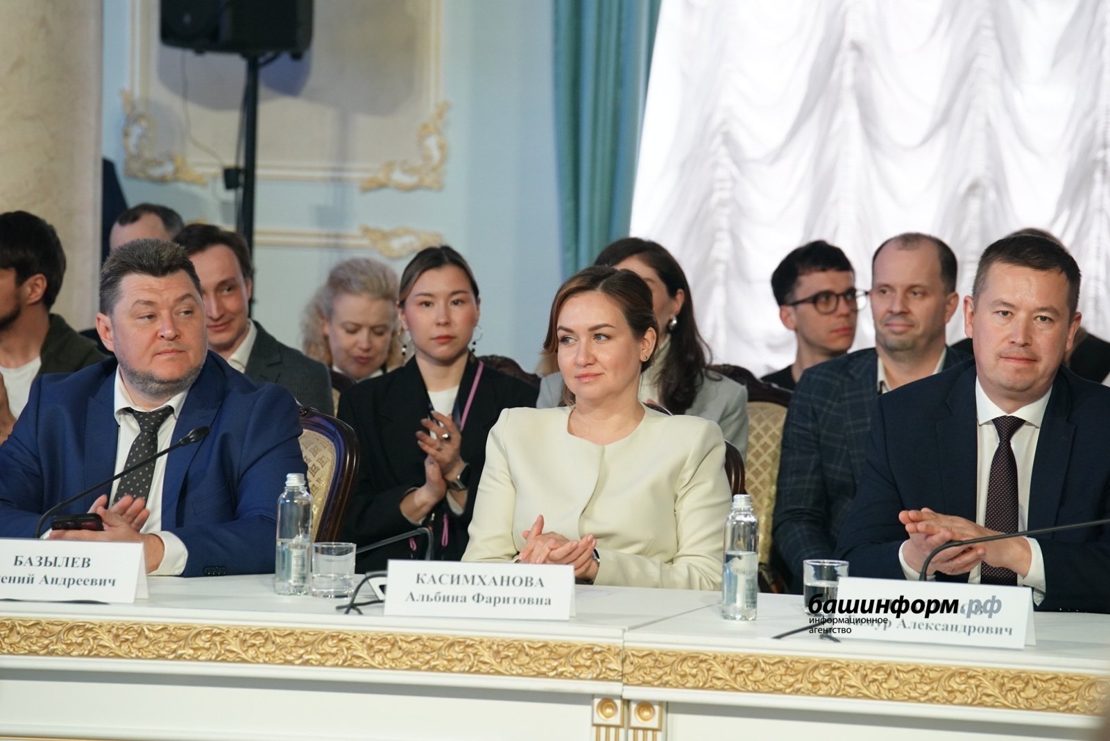 Олег  Яровиков