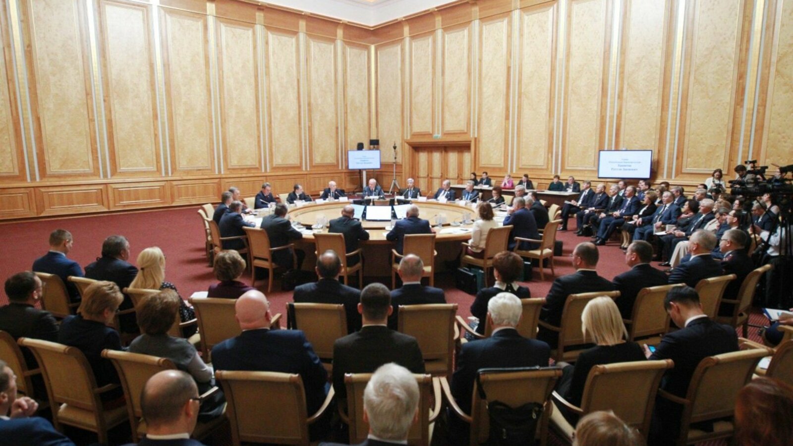 Олег Яровиков