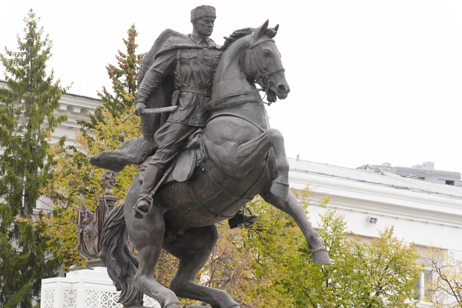 Олег Яровиков