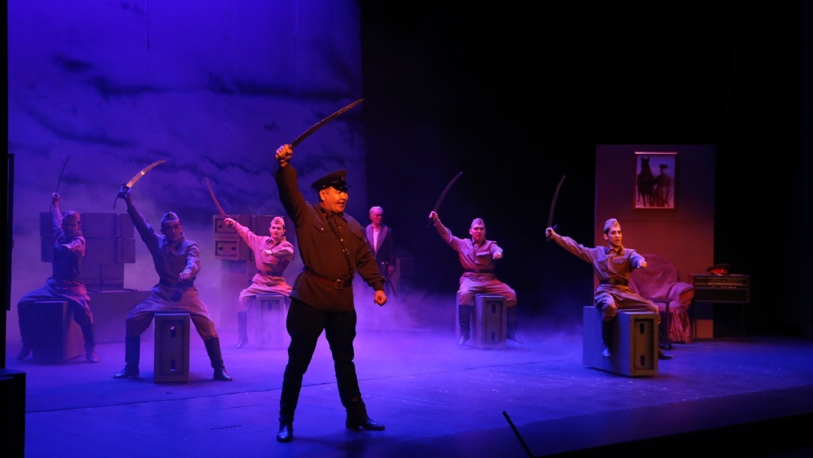 матбуғат хеҙмәте | А. Мөбәрәков исемендәге Сибай дәүләт башҡорт драма театры