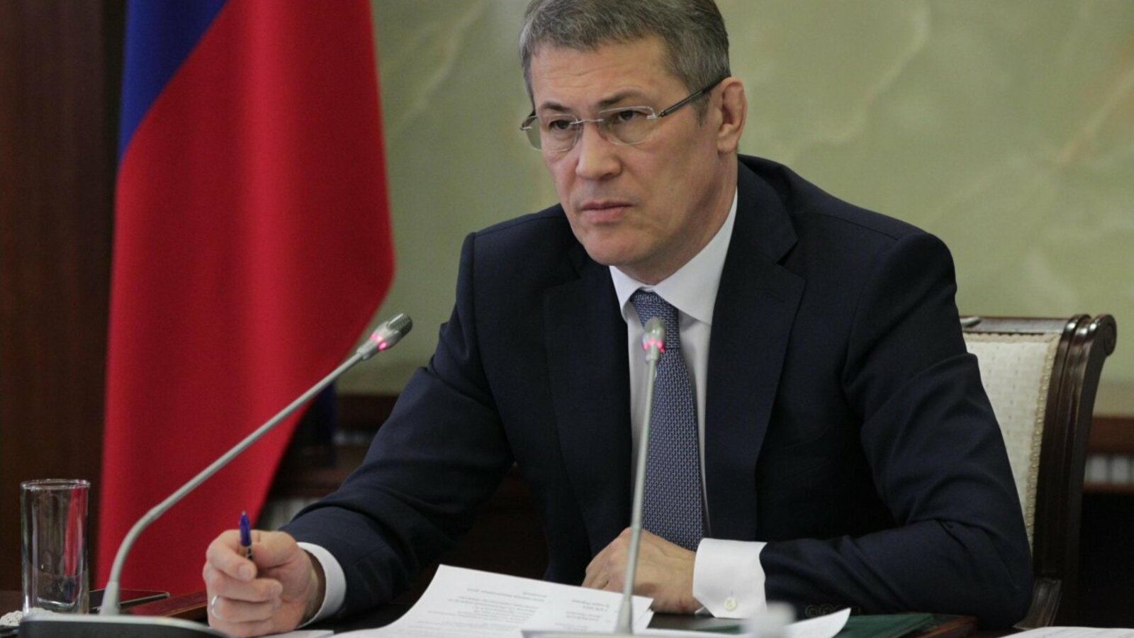 Олег Яровиков