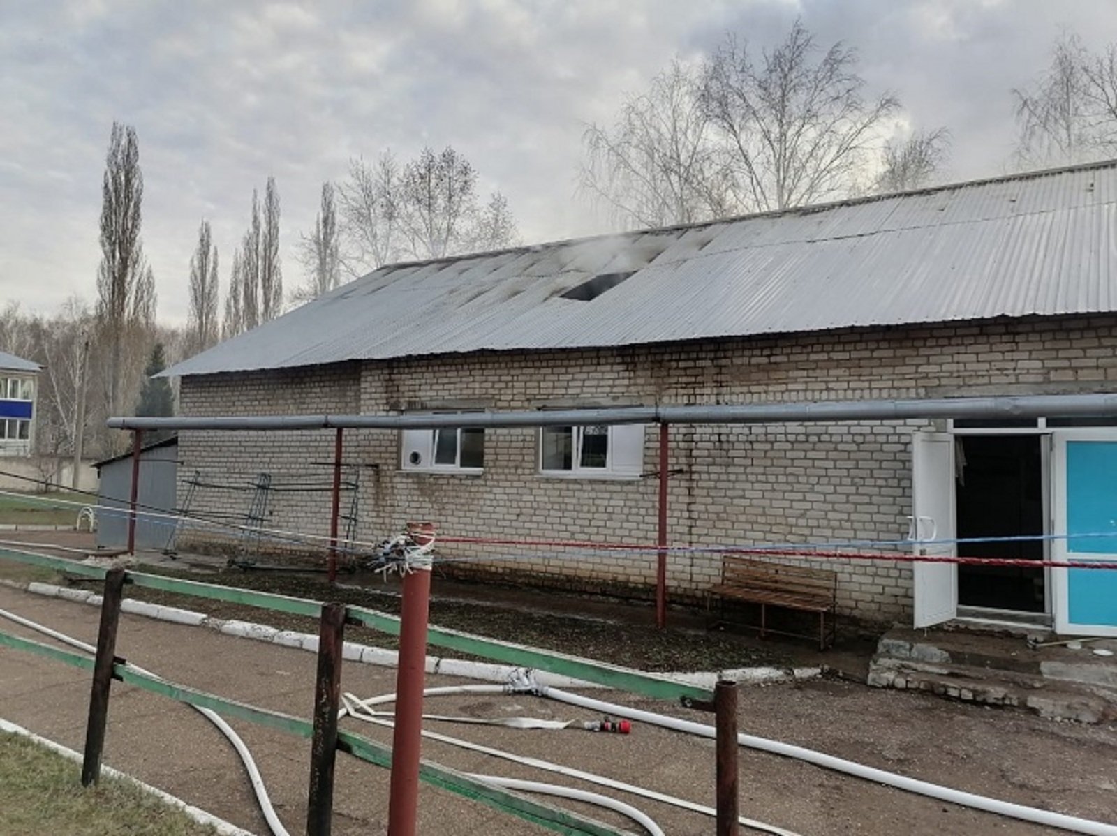 В Башкирии вспыхнул пожар на территории психоневрологического интерната