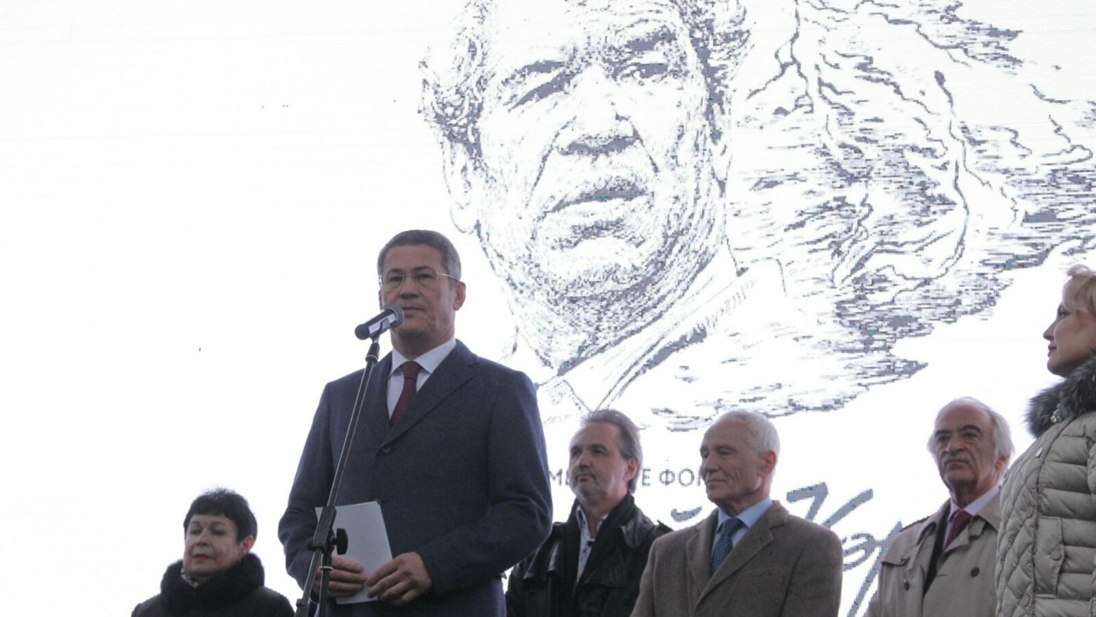 Олег Яровиков