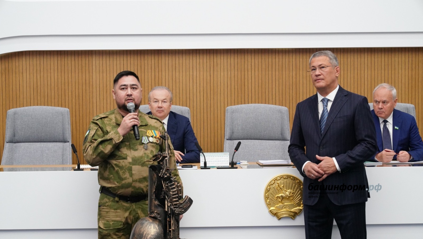 Олег Яровиков