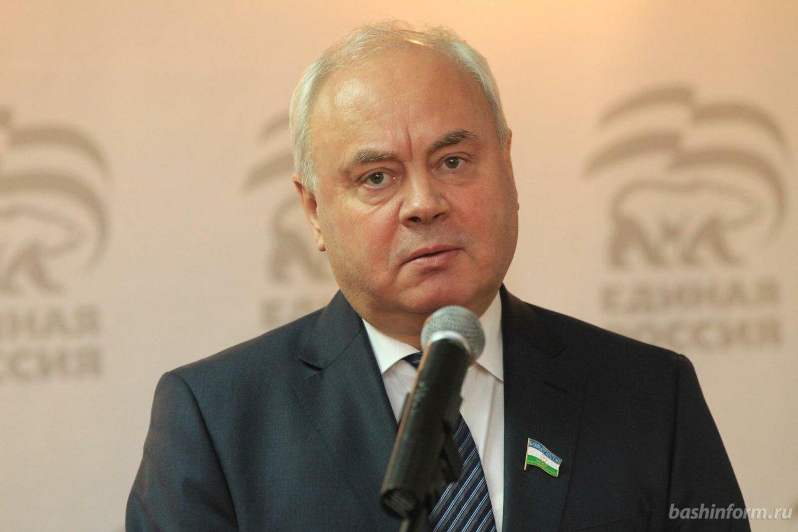 Олег Яровиков