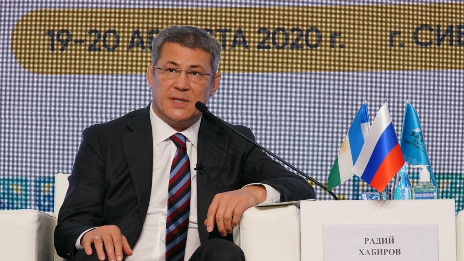 Олег Яровиков