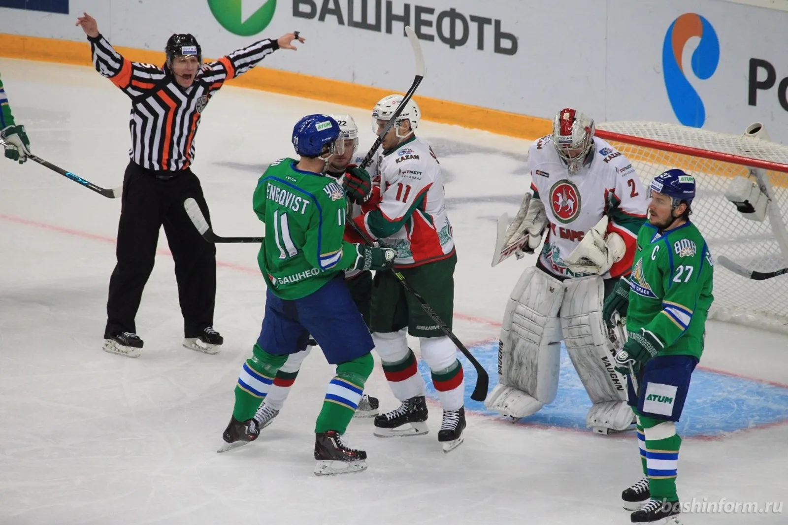 Олег Яровиков