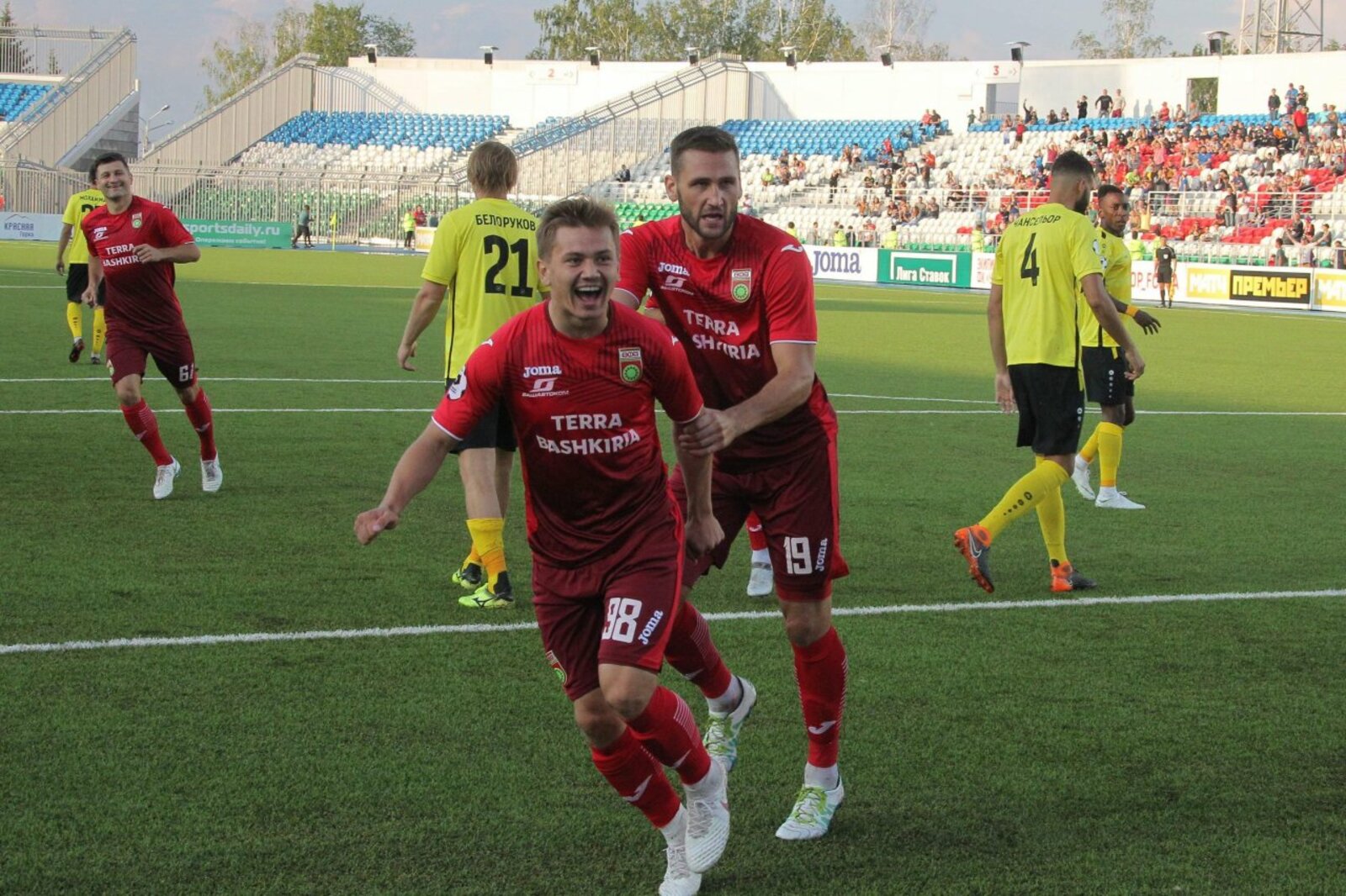 Олег Яровиков
