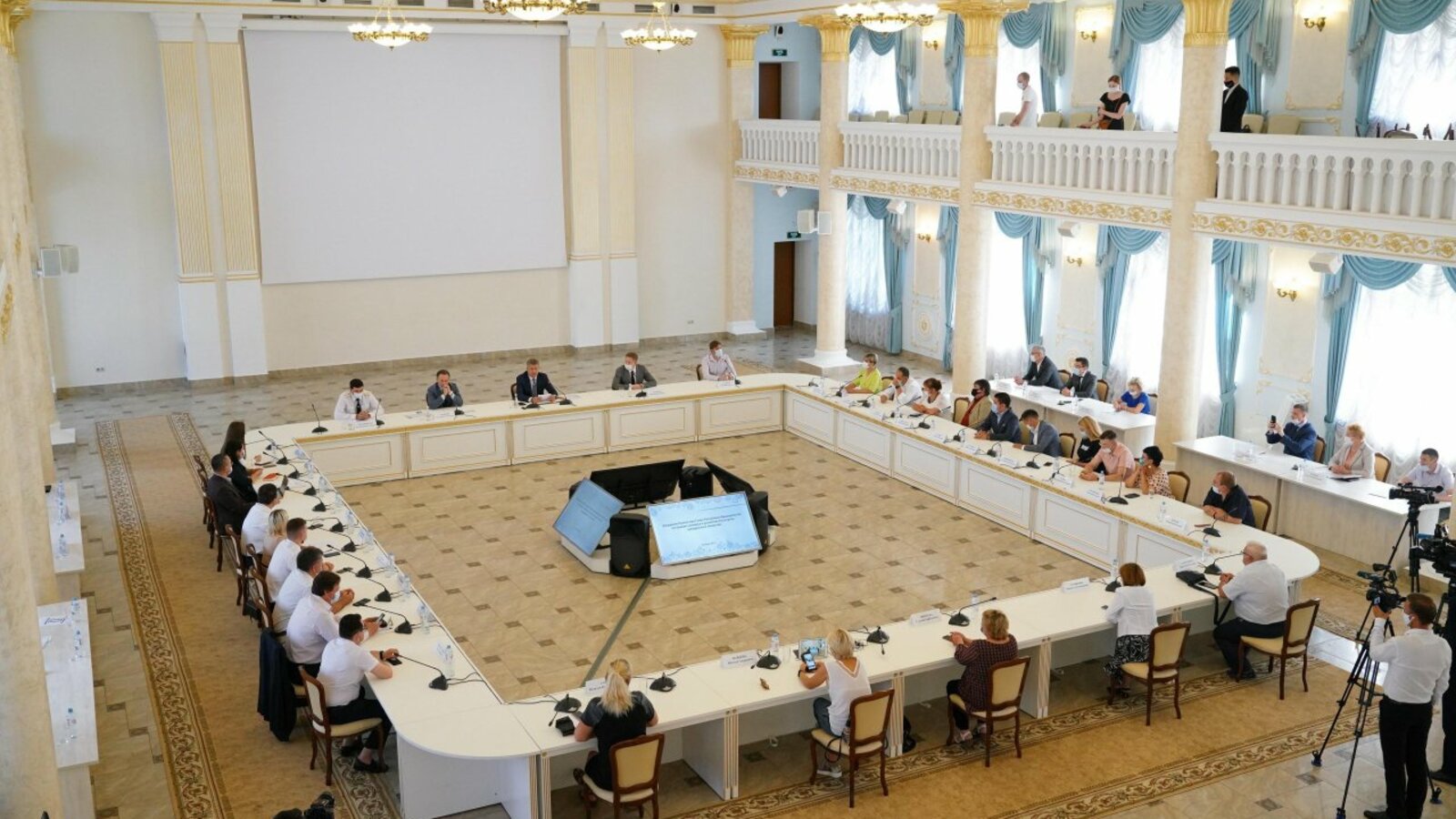 Олег Яровиков