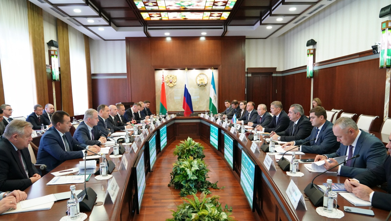 Олег Яровиков