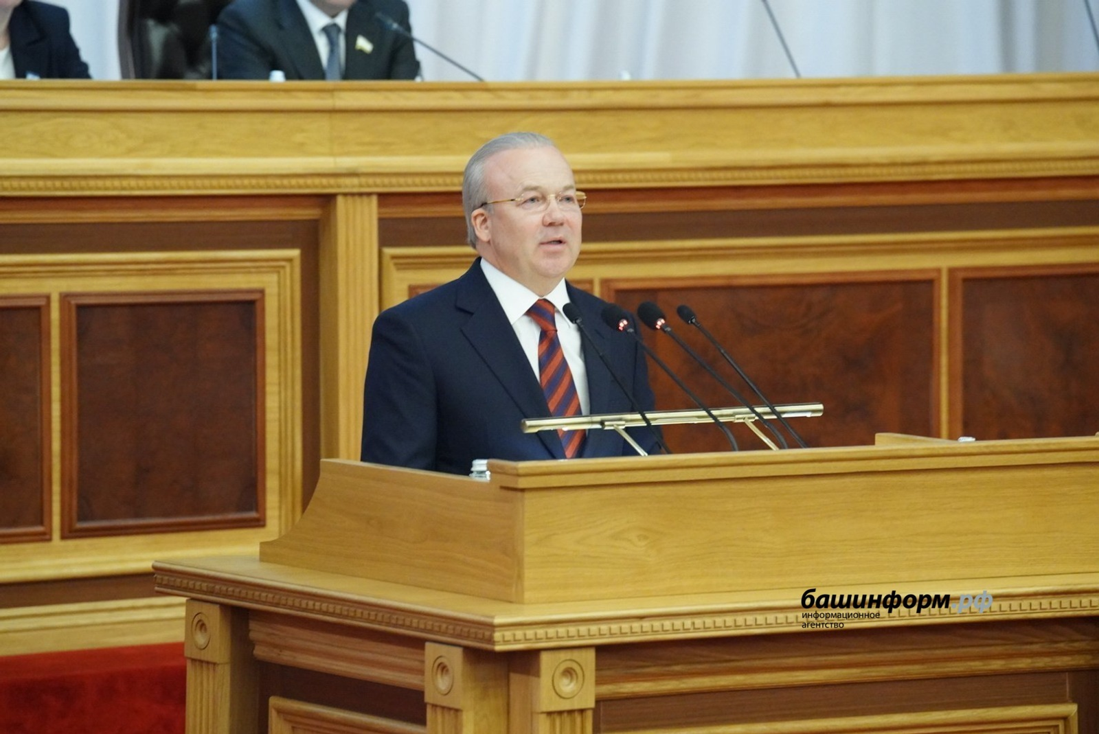 Олег Яровиков