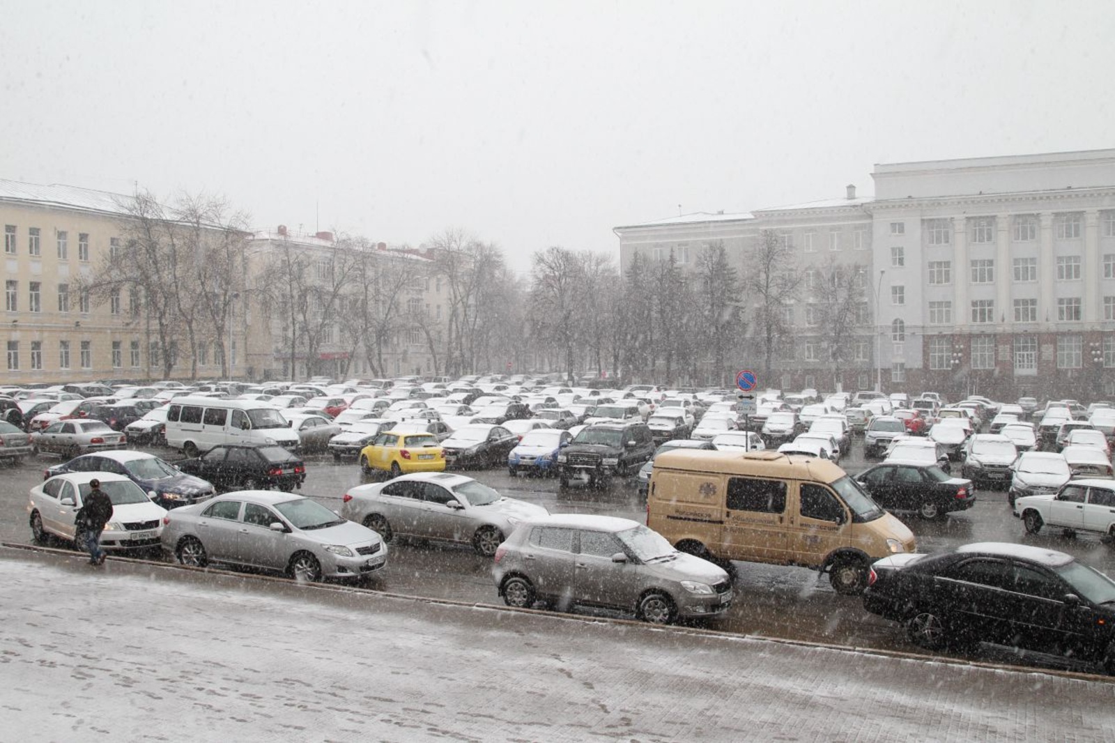 Олег Яровиков