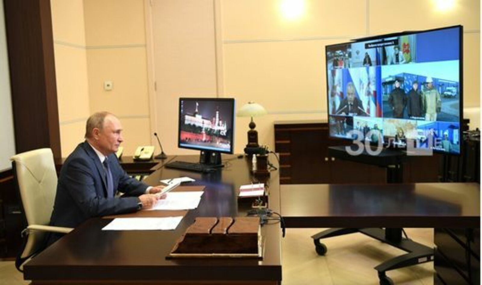 Президент в режиме видеоконференции провёл совещание с членами Правительства