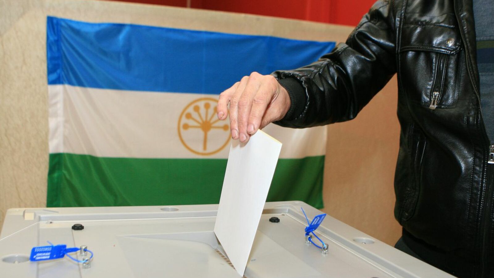 Андрей Старостин