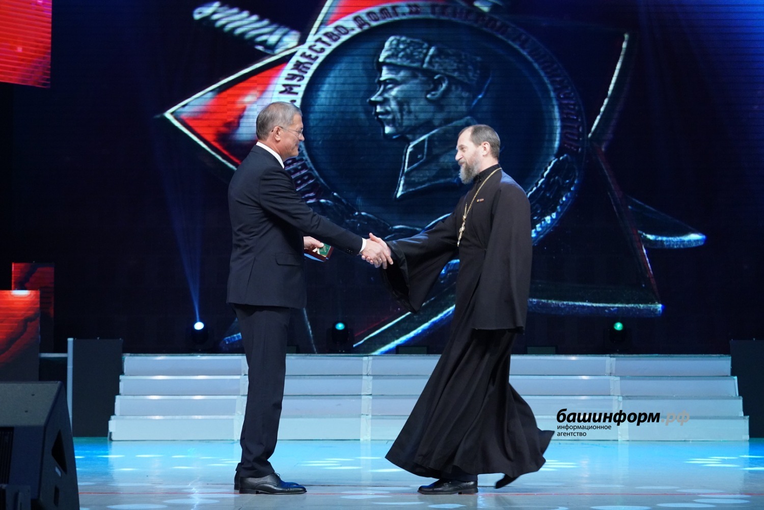 Олег Яровиков
