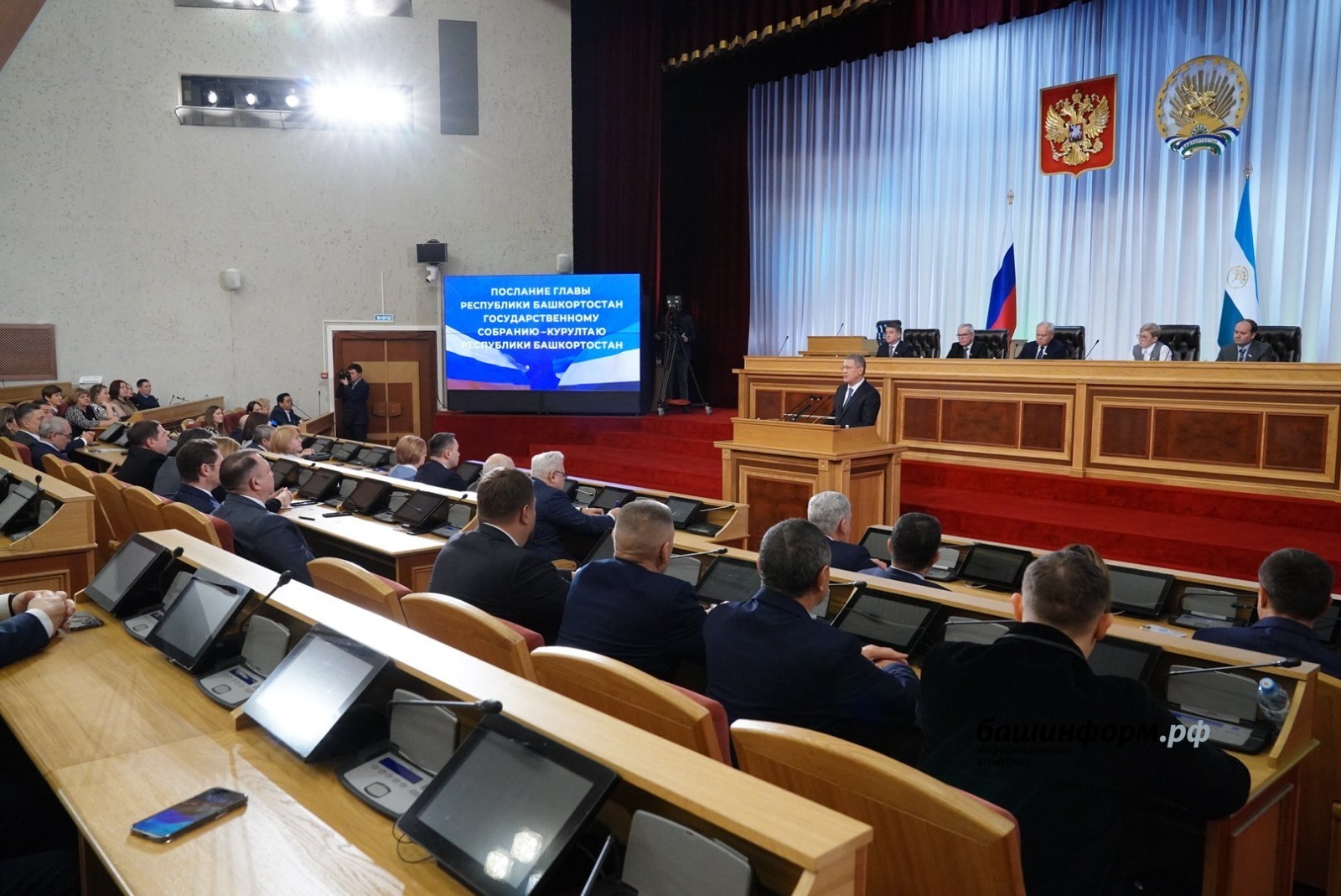 Олег  Яровиков