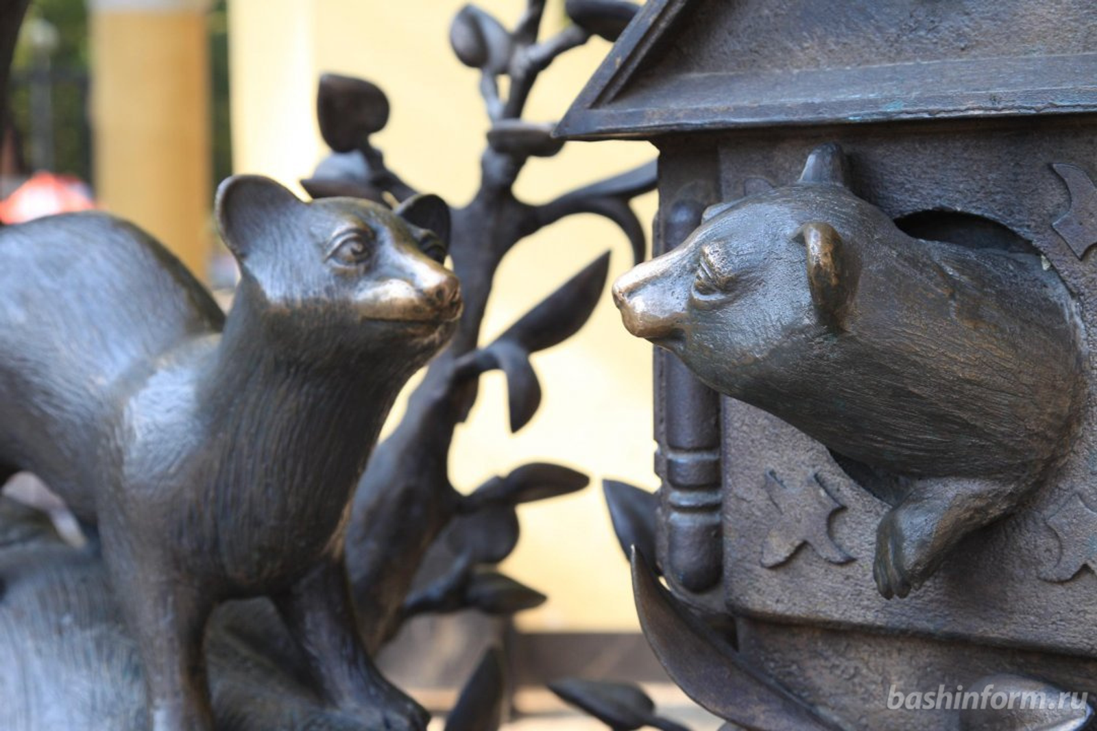 Олег Яровиков