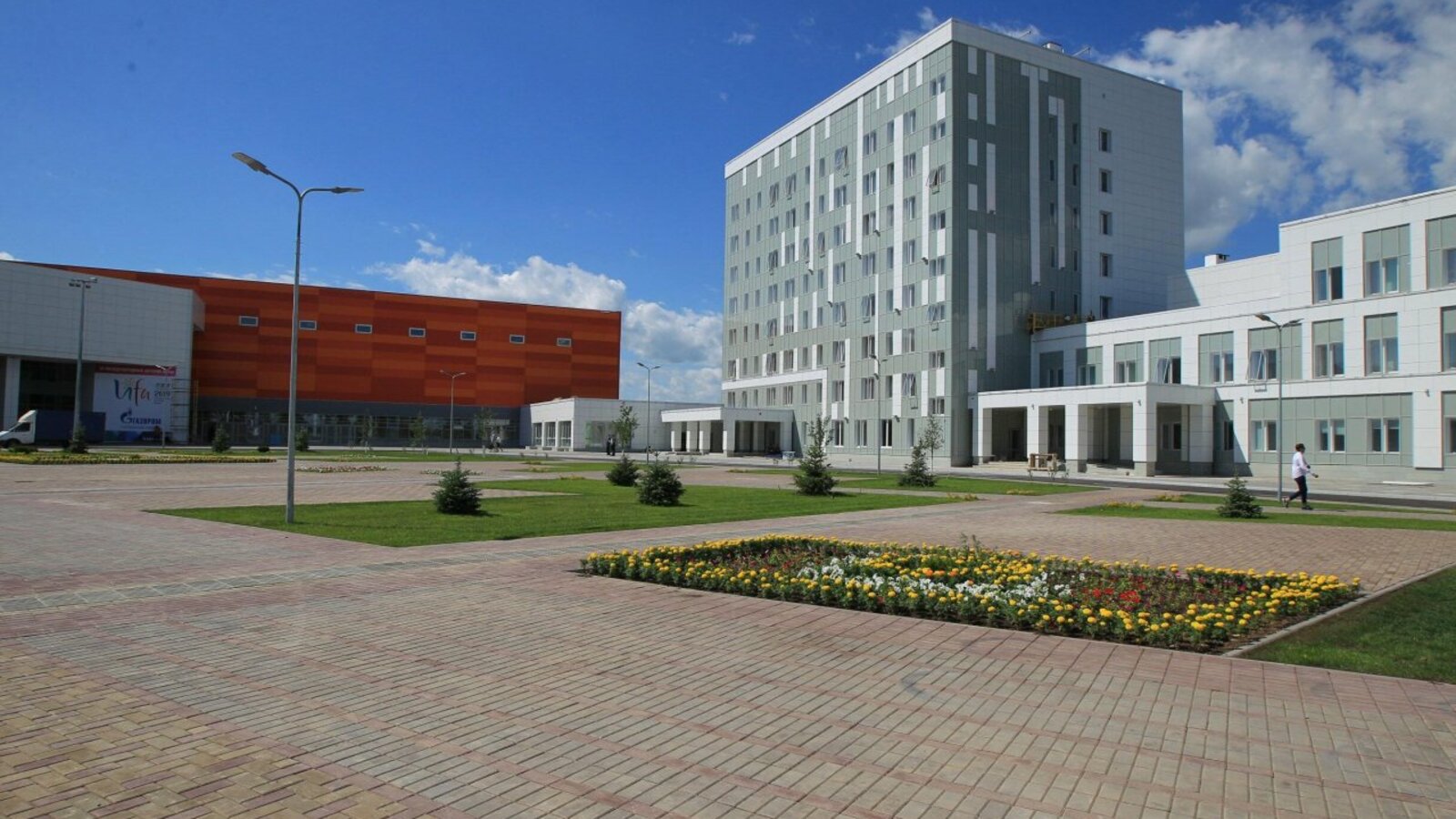 Олег Яровиков