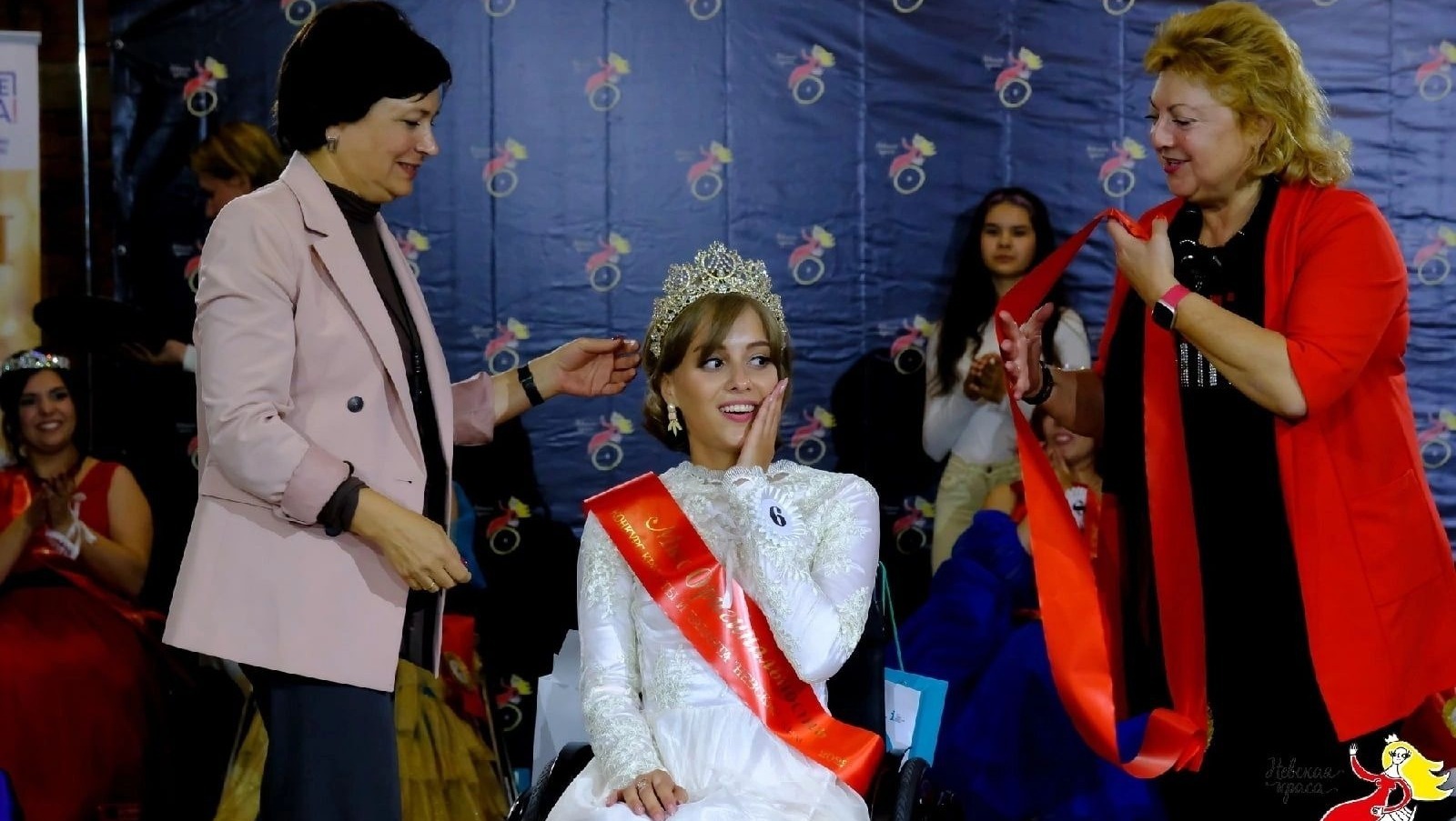 Корона международного конкурса красоты и таланта «Невская краса-2022»  у Ильмиры  Салимовой из Башкирии