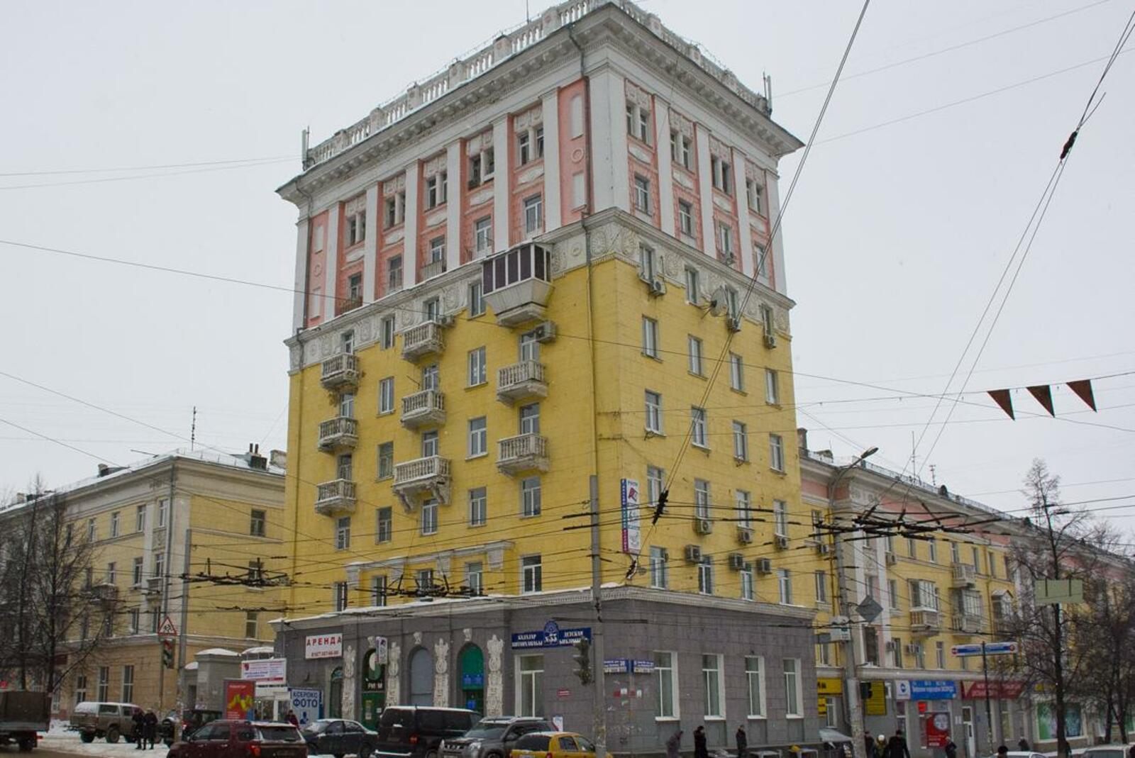 автор