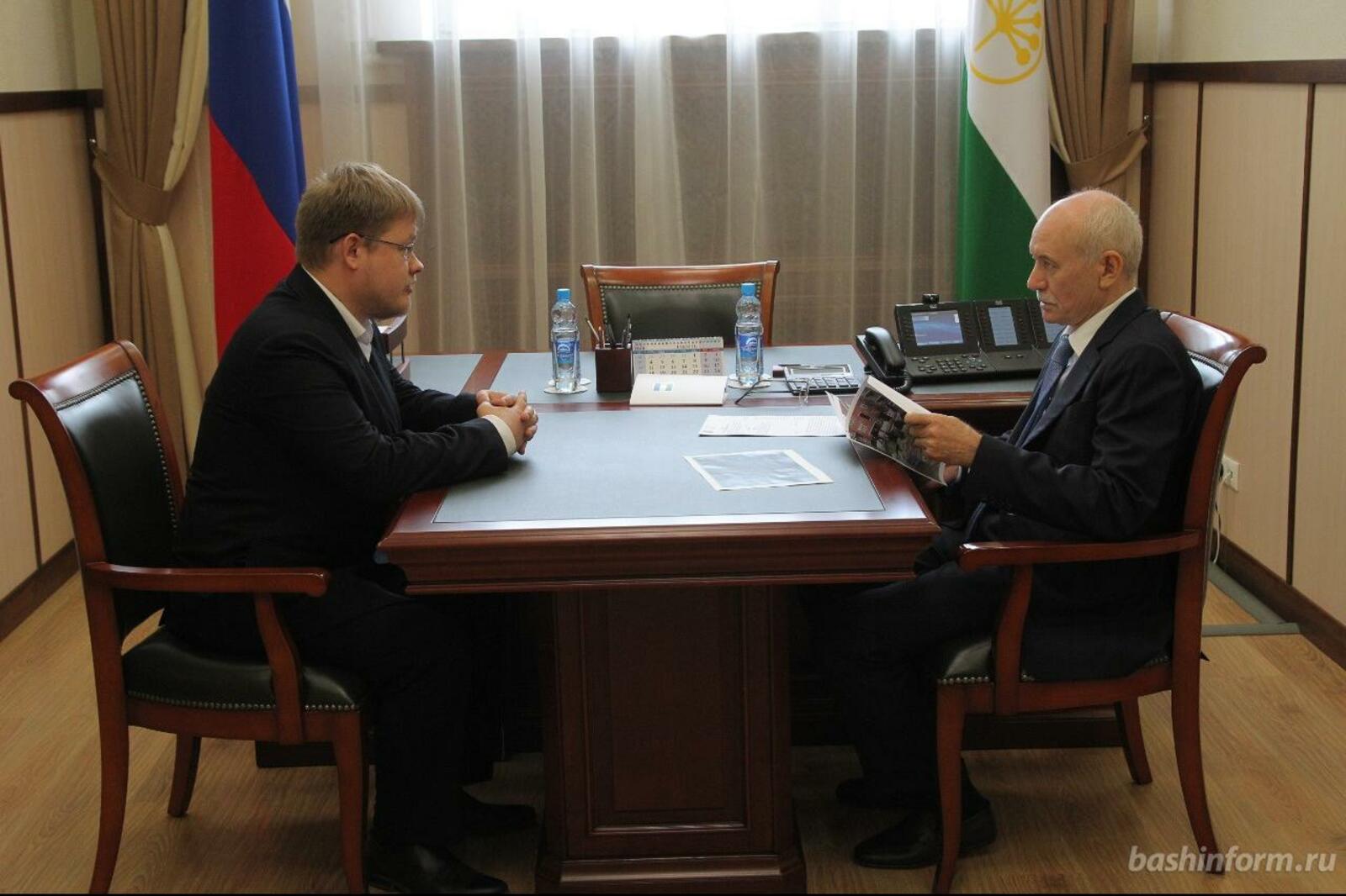 Олег Яровиков
