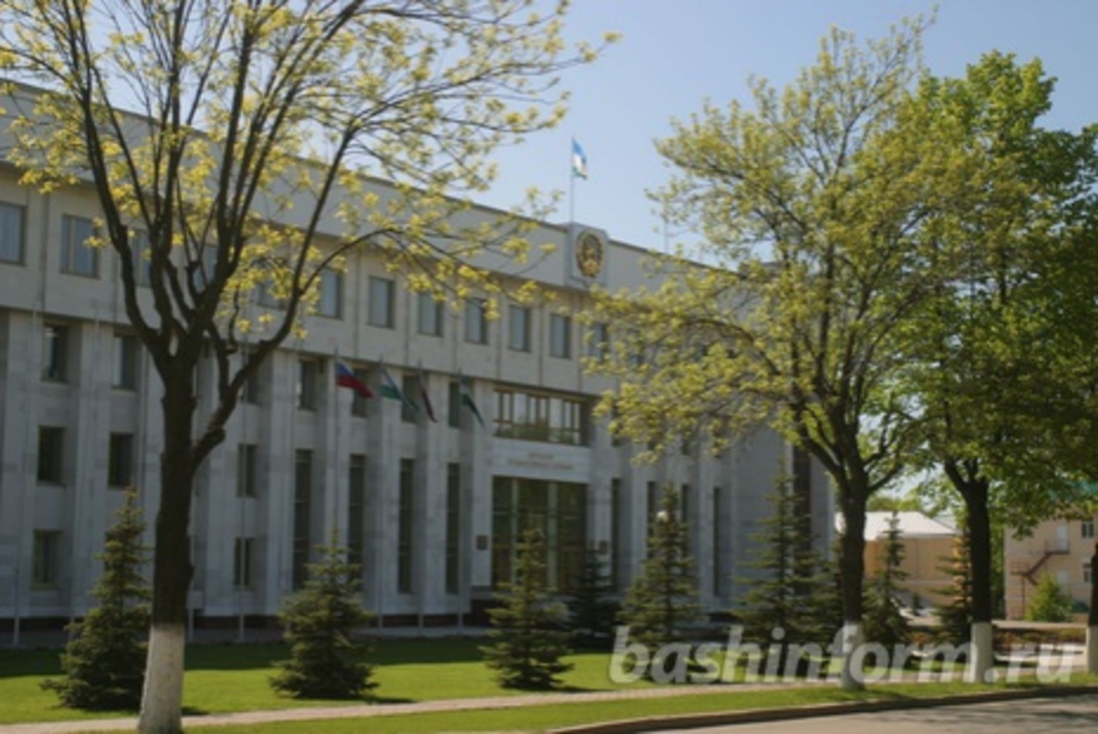 Олег Яровиков