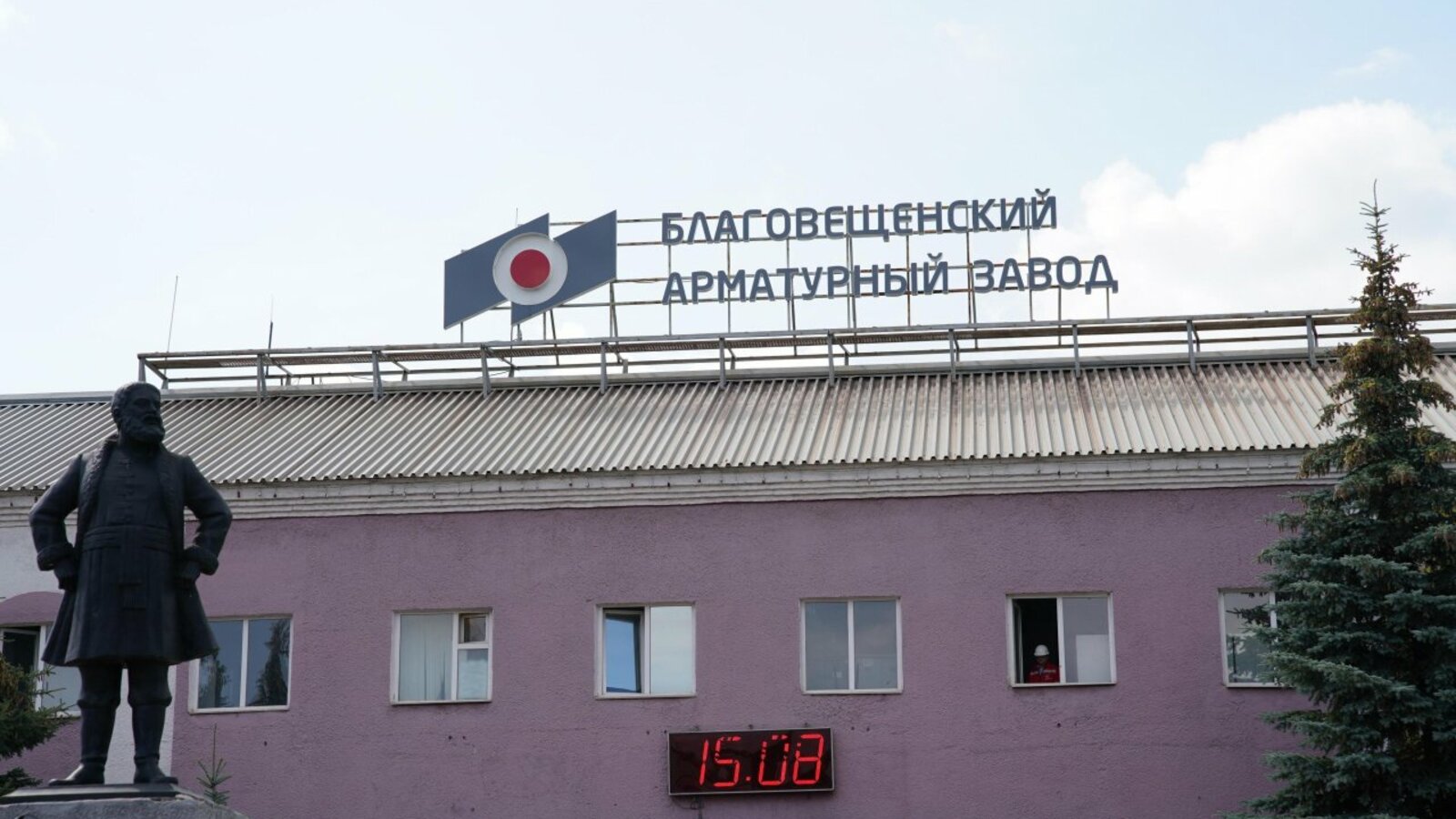 Олег Яровиков