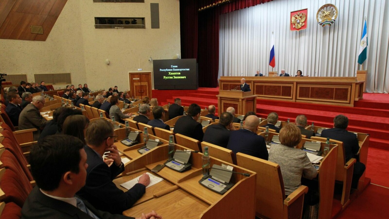 Олег Яровиков