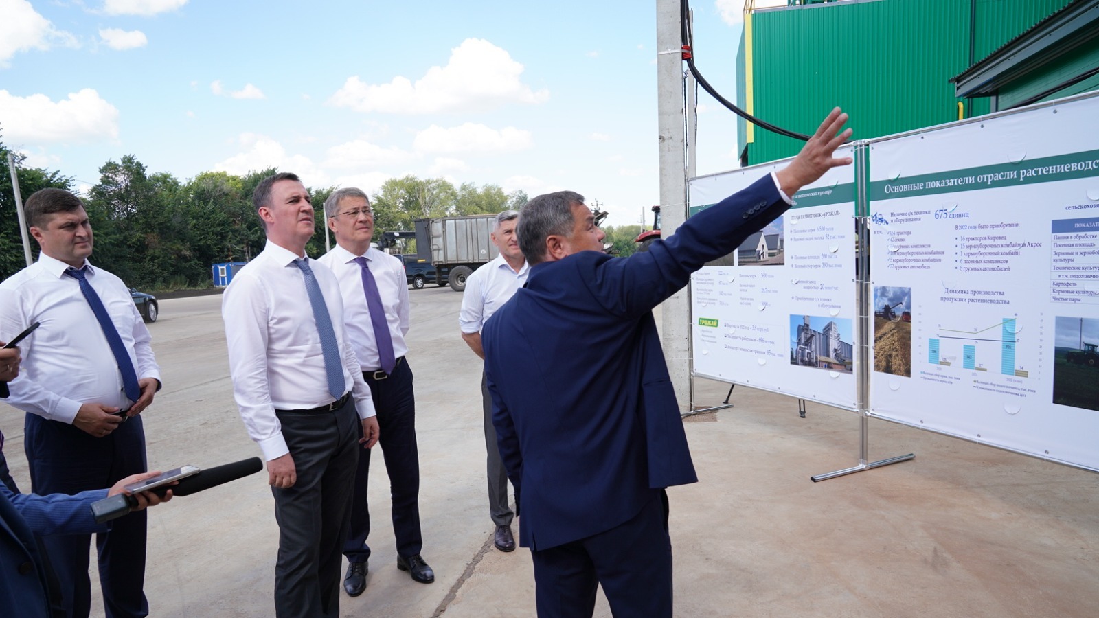 Олег Яровиков