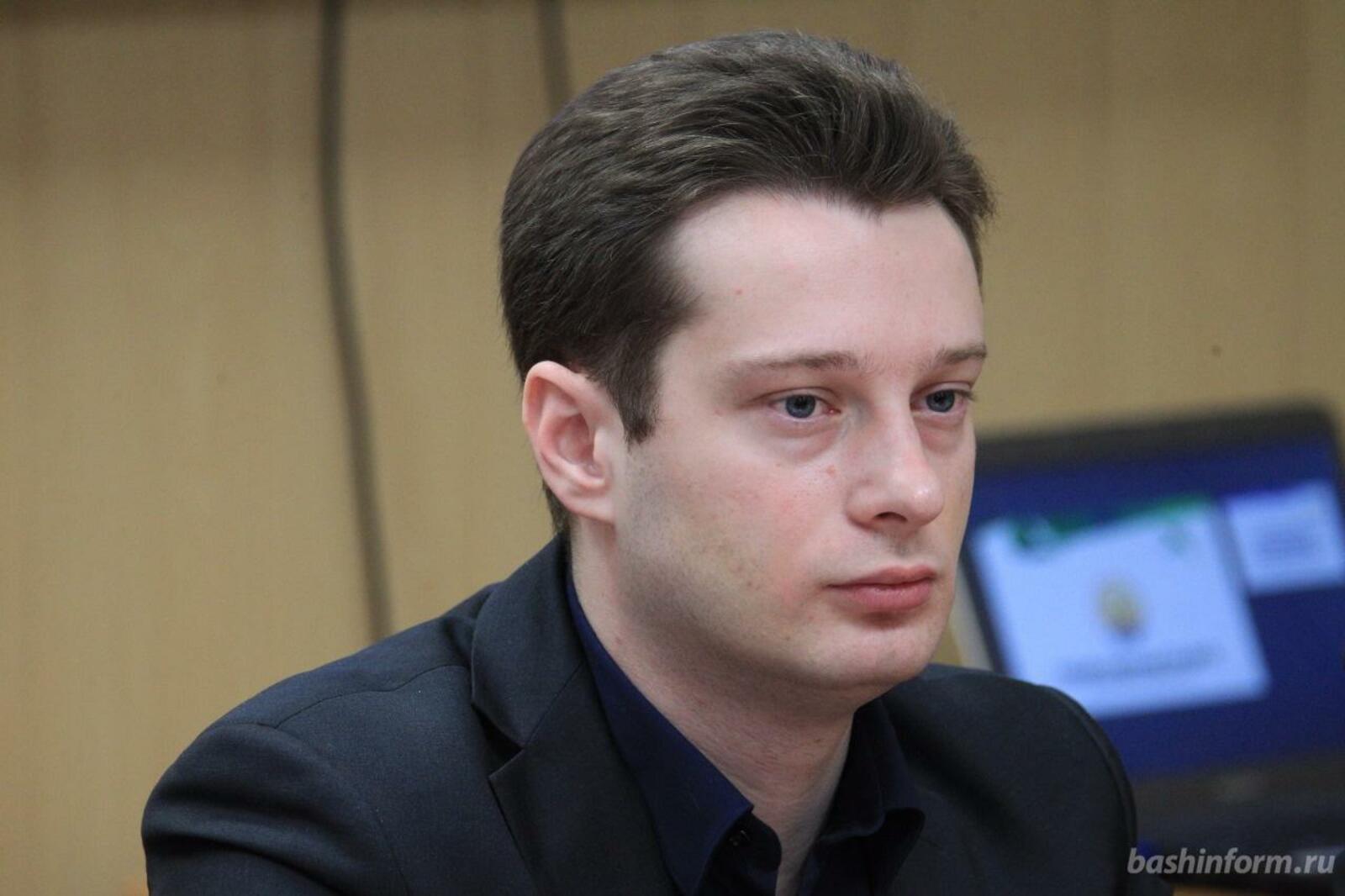 Олег Яровиков