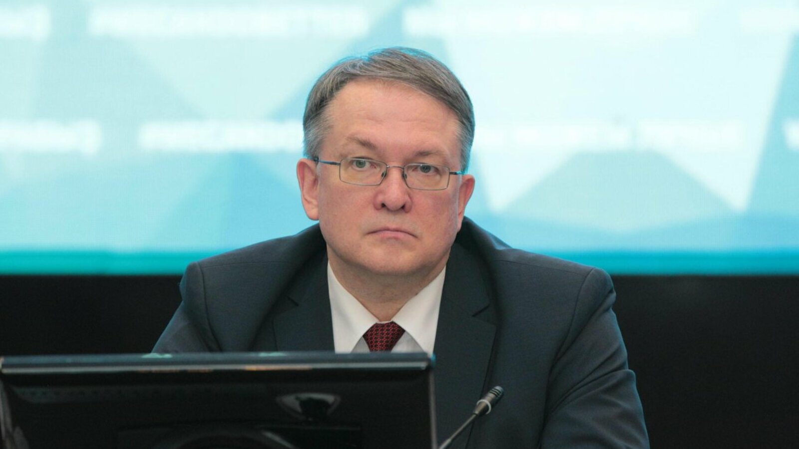 Олег Яровиков