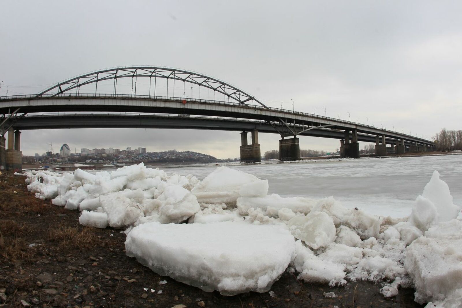 Олег Яровиков
