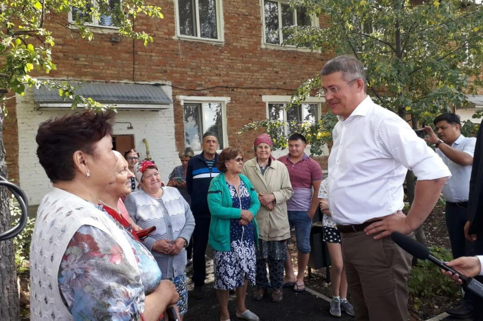 автор