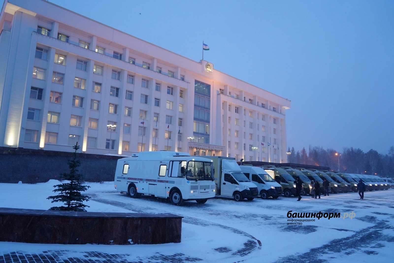 Олег  Яровиков