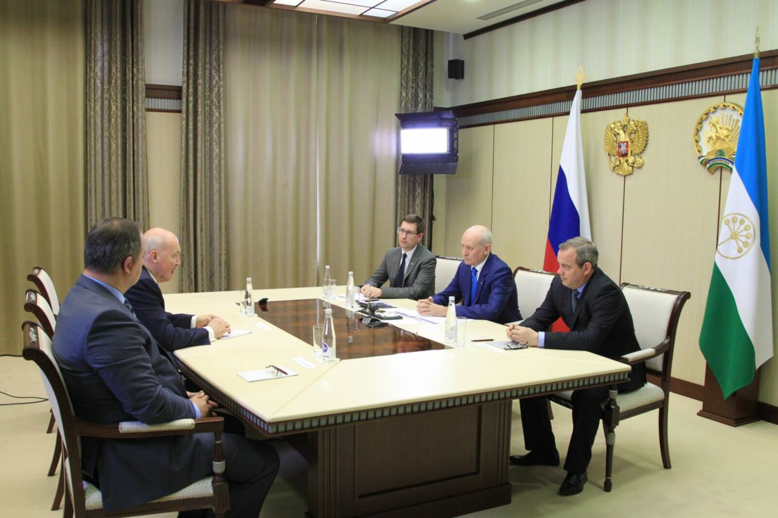 Олег Яровиков