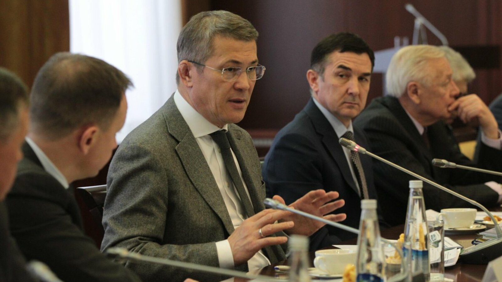 Олег Яровиков