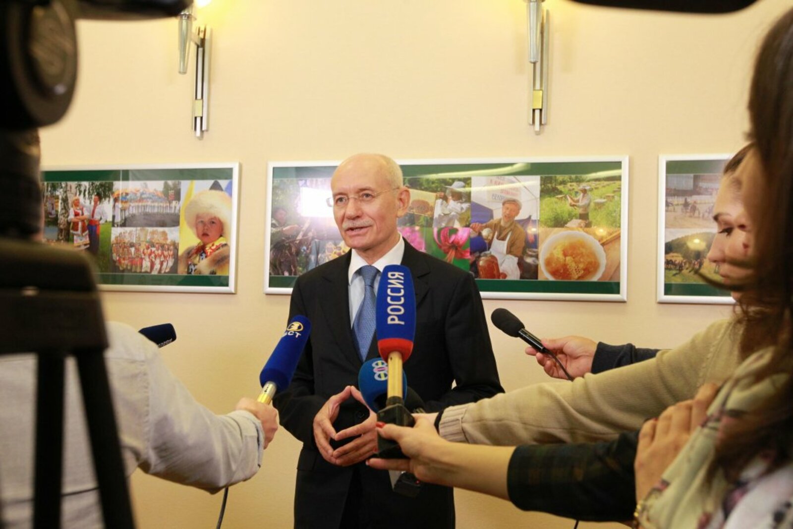 Олег Яровиков
