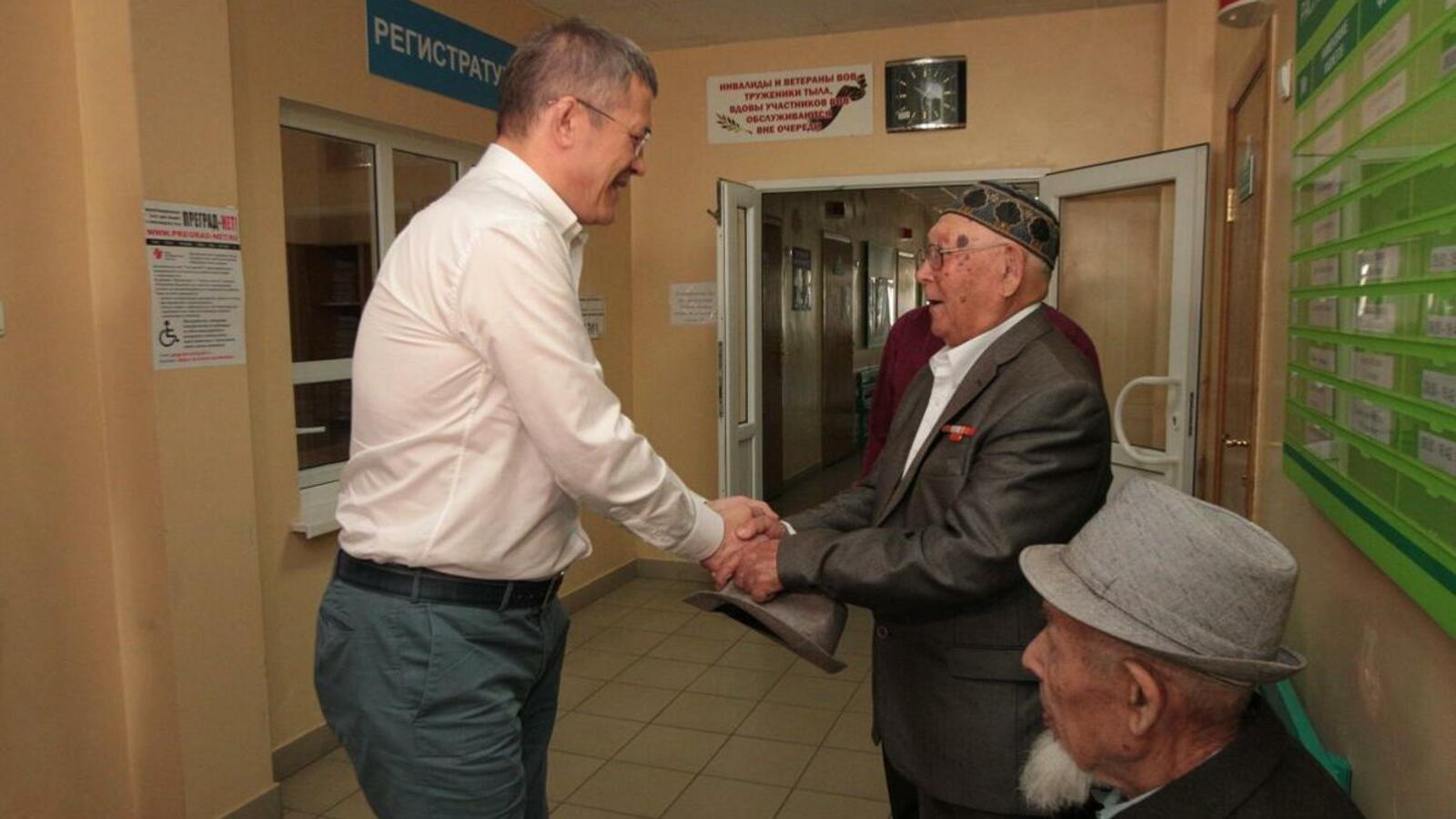 Олег Яровиков