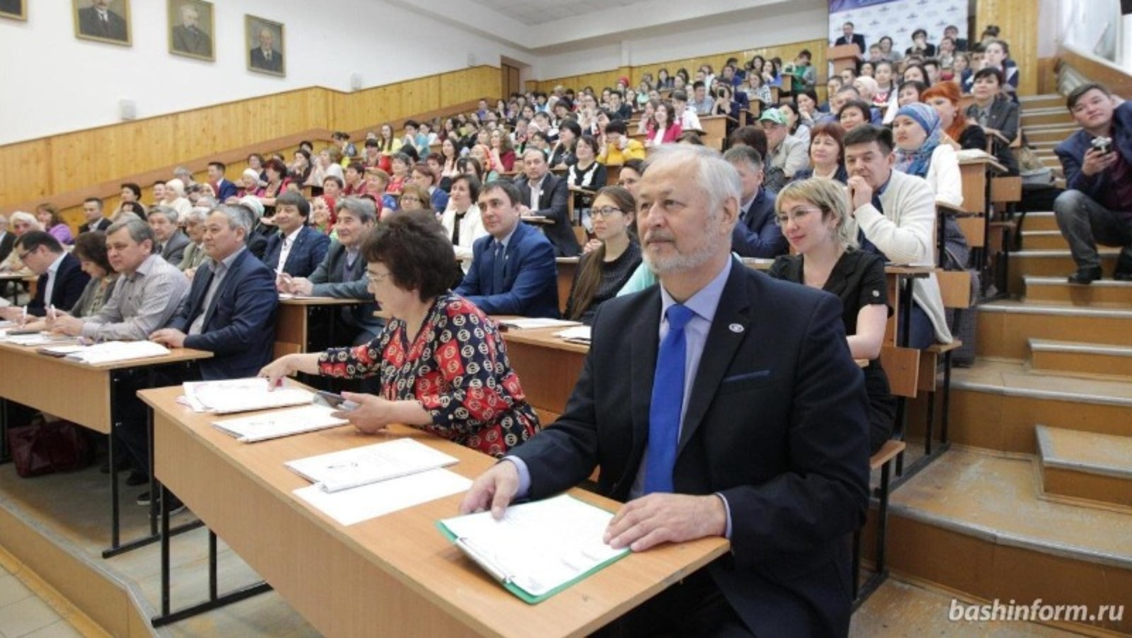 Олег Яровиков