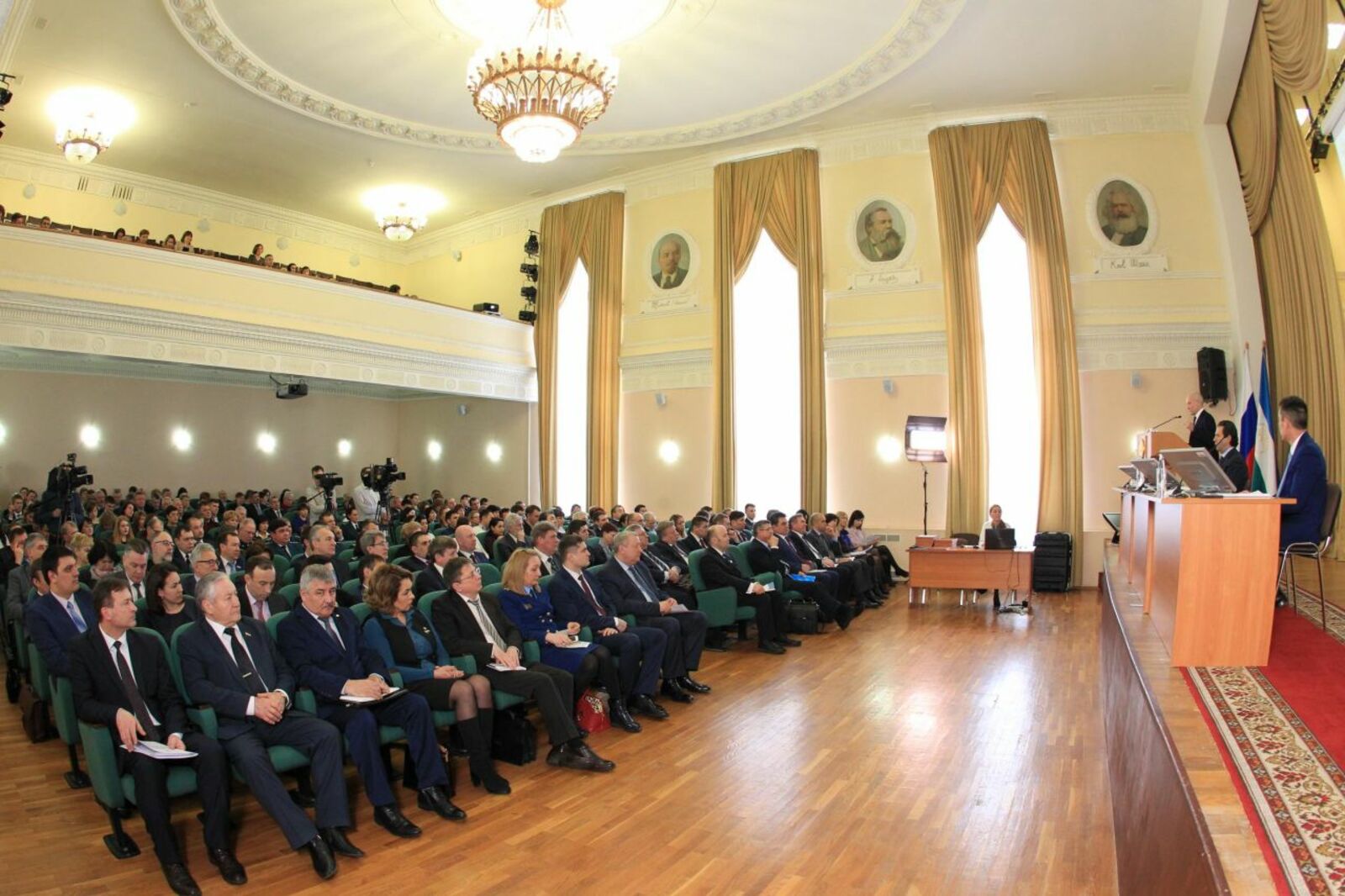 Олег Яровиков