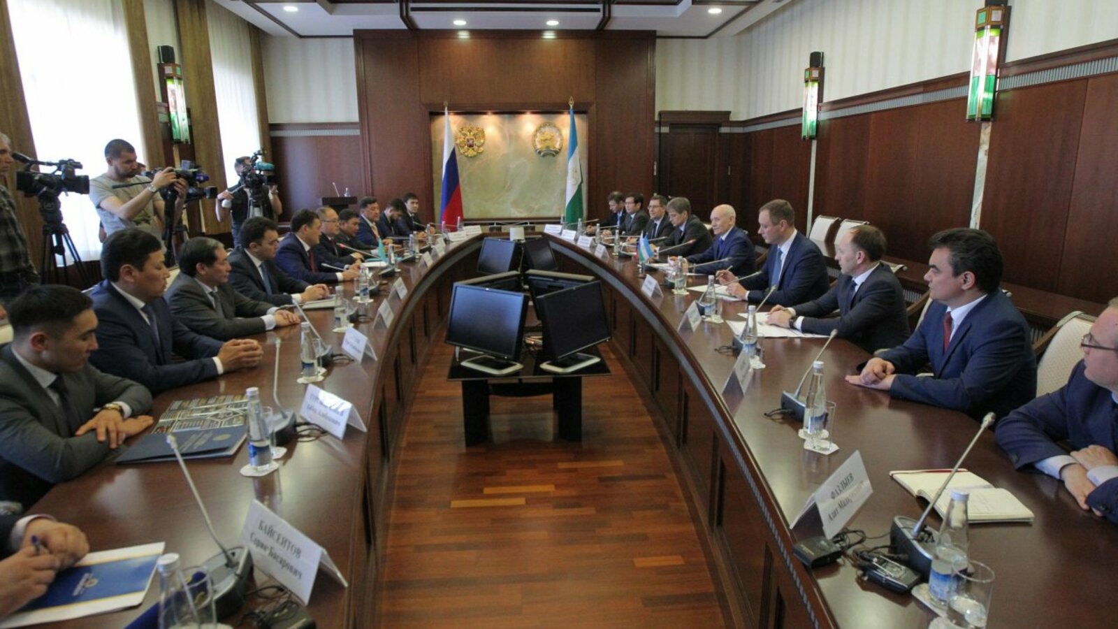 Олег Яровиков