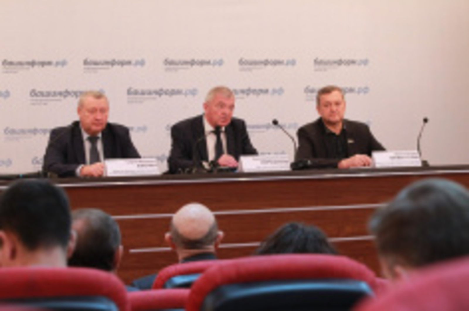 Олег Яровиков